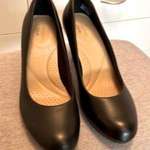 Clarks heels 6.5